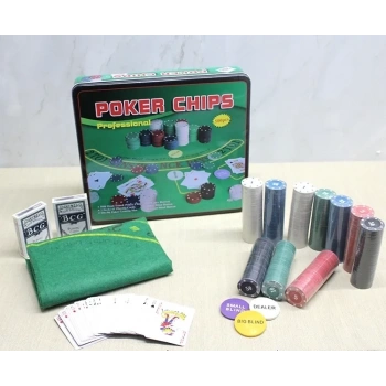 Metal Kutulu 500 Chip Ve 2 Adet İskambil  Kağit Setine Sahip Poker Oyunu Alk3540