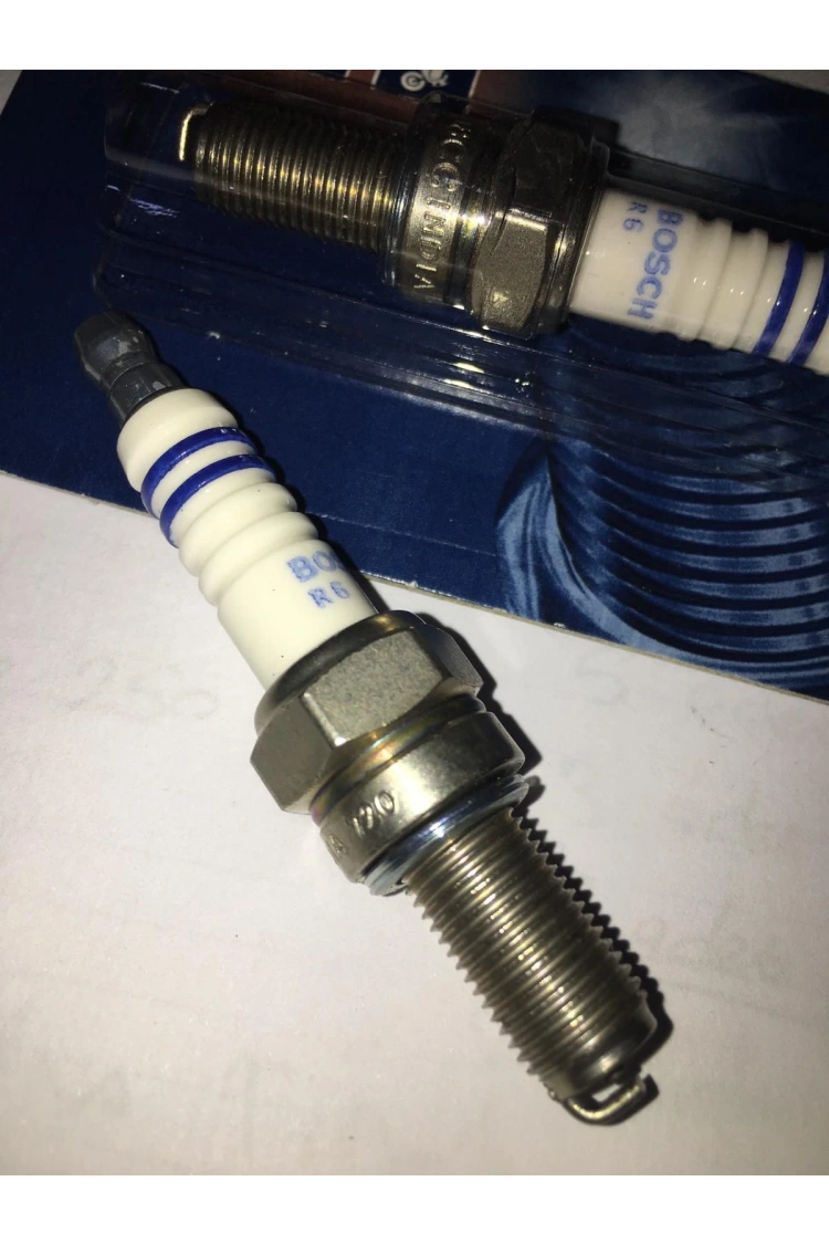 Bosch UR8CC Buji NMax PCX125/150 CBF150- SPACY-ALPHA- PULSAR 200 WEGO ACTIVA-S TRANSALP 750 RKS SPONTINI 110(NGK CPR8EA-9)