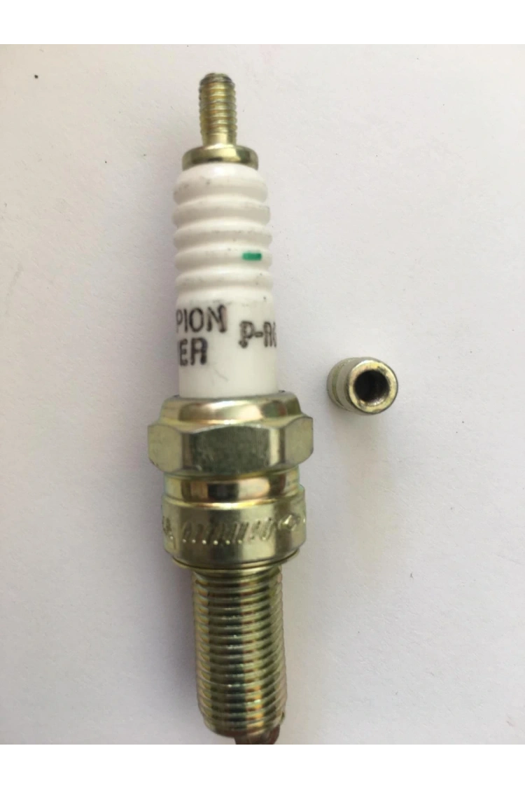 Champion P-RG4HCC Reziztanslı Buji Bajaj Pulsar Yan Orjinal Buji
