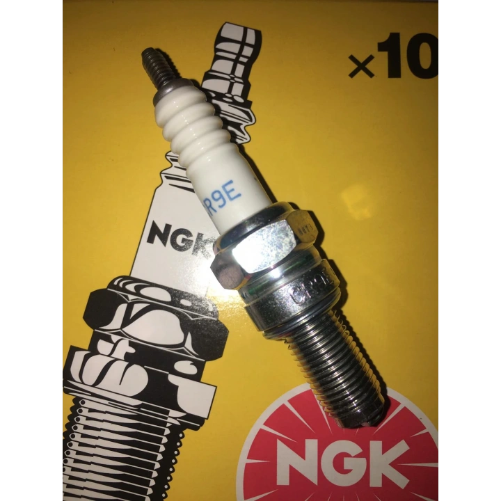 Buji 6263 CR9E Honda Yamaha Suzuki Kawasaki NGK