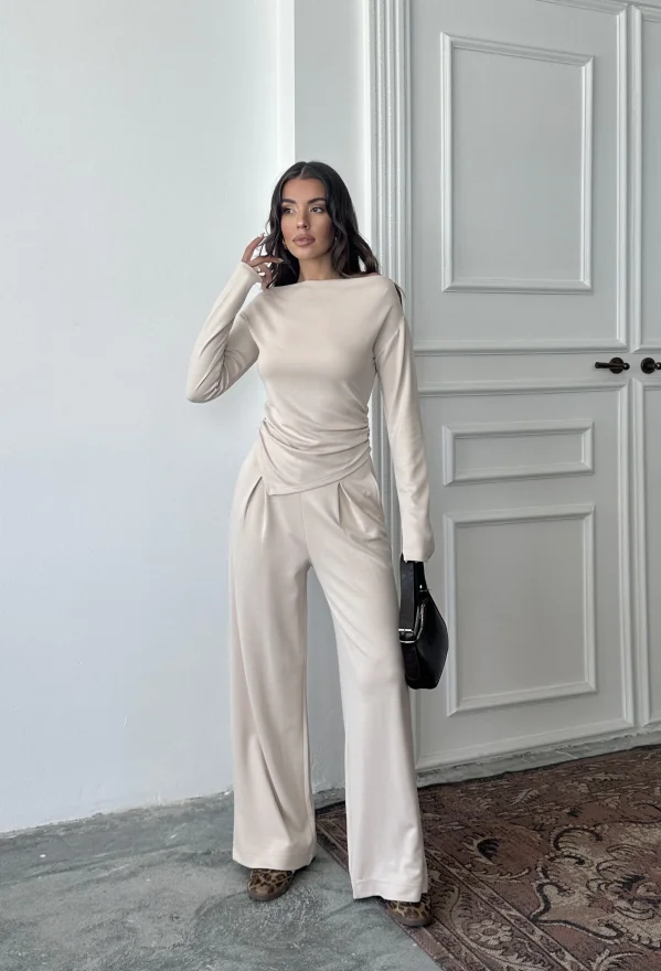 Bej Omuz Detaylı Büzgülü Modal Takım