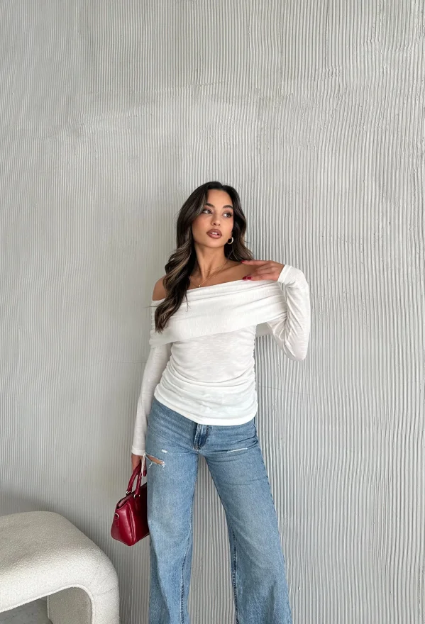 Beyaz Madonna Yaka Bluz