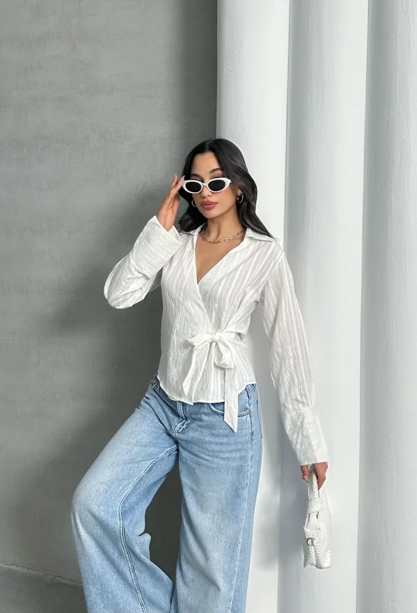 Beyaz Yan Bağlamalı Çizgi Desenli Gömlek