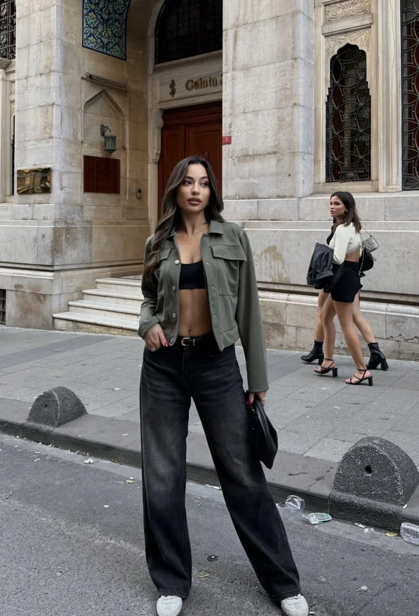 Haki Kapak Cepli Kısa Ceket