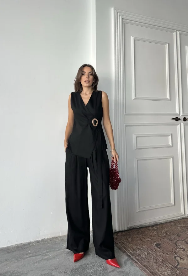 Siyah Keten Tokalı Bağlamalı Yelek Takım