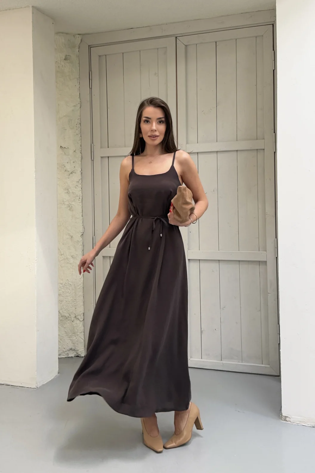 Kahverengi Modal Askılı Elbise