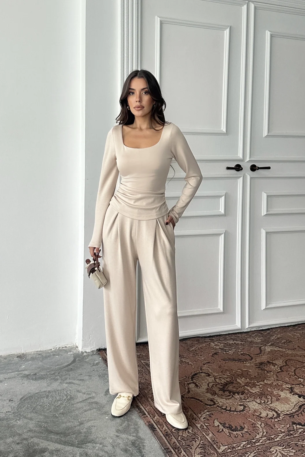 Bej Kare Yaka Büzgülü Modal Takım