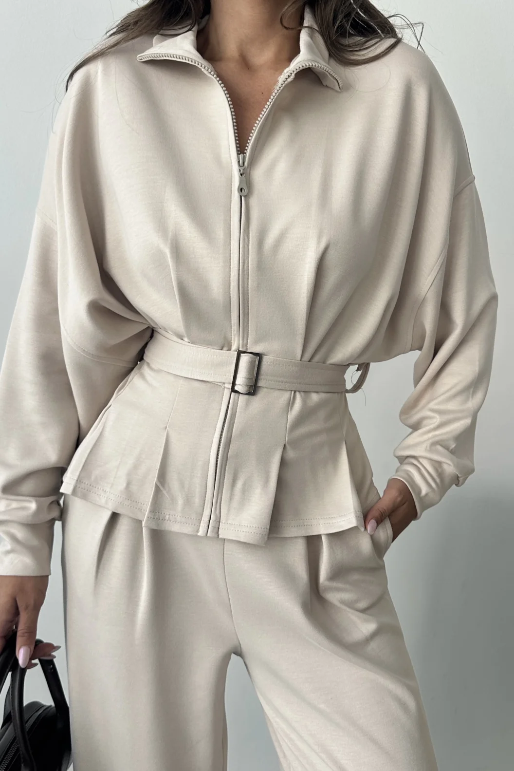 Bej Modal Pileli Bağlamalı Ceket Takım