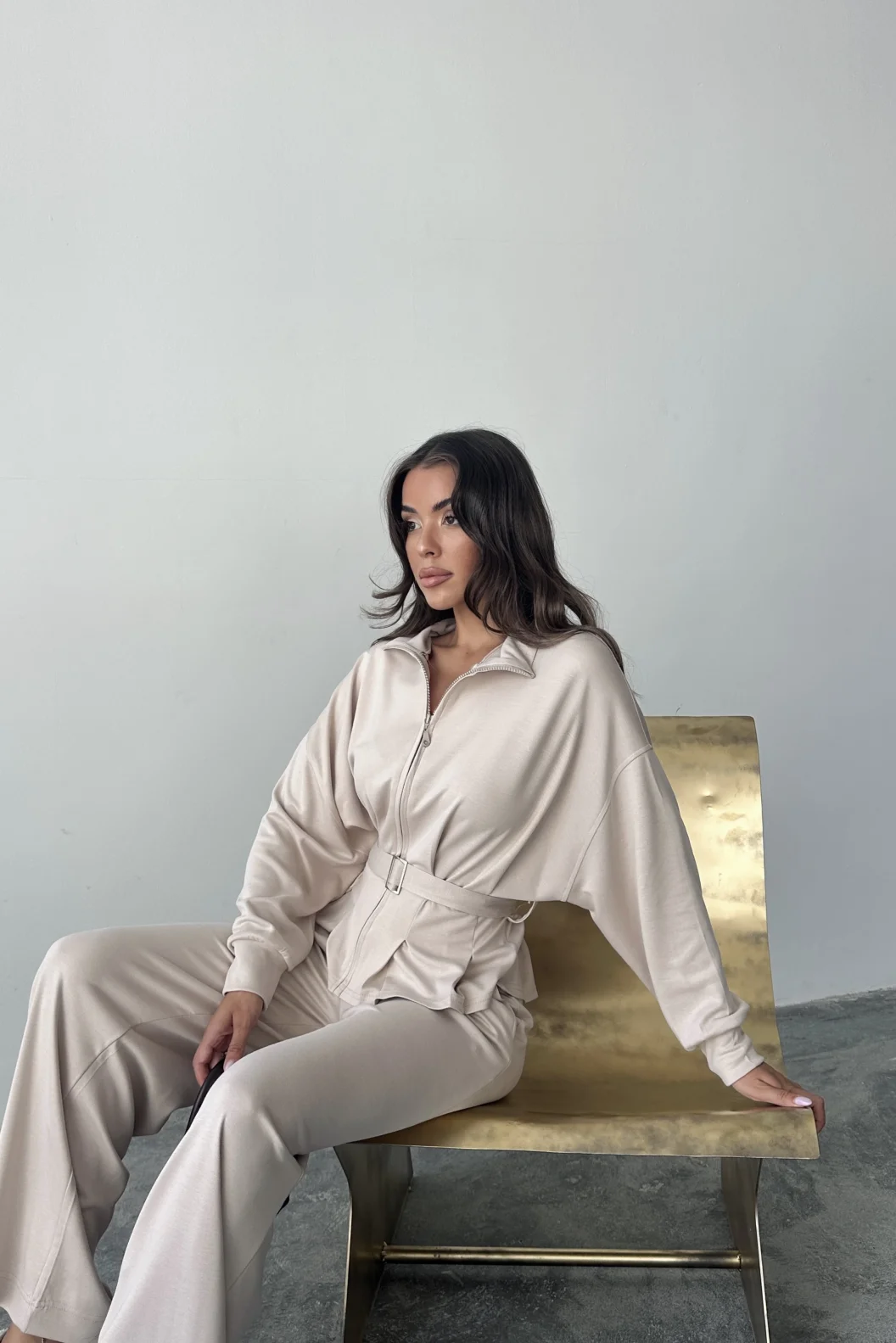 Bej Modal Pileli Bağlamalı Ceket Takım