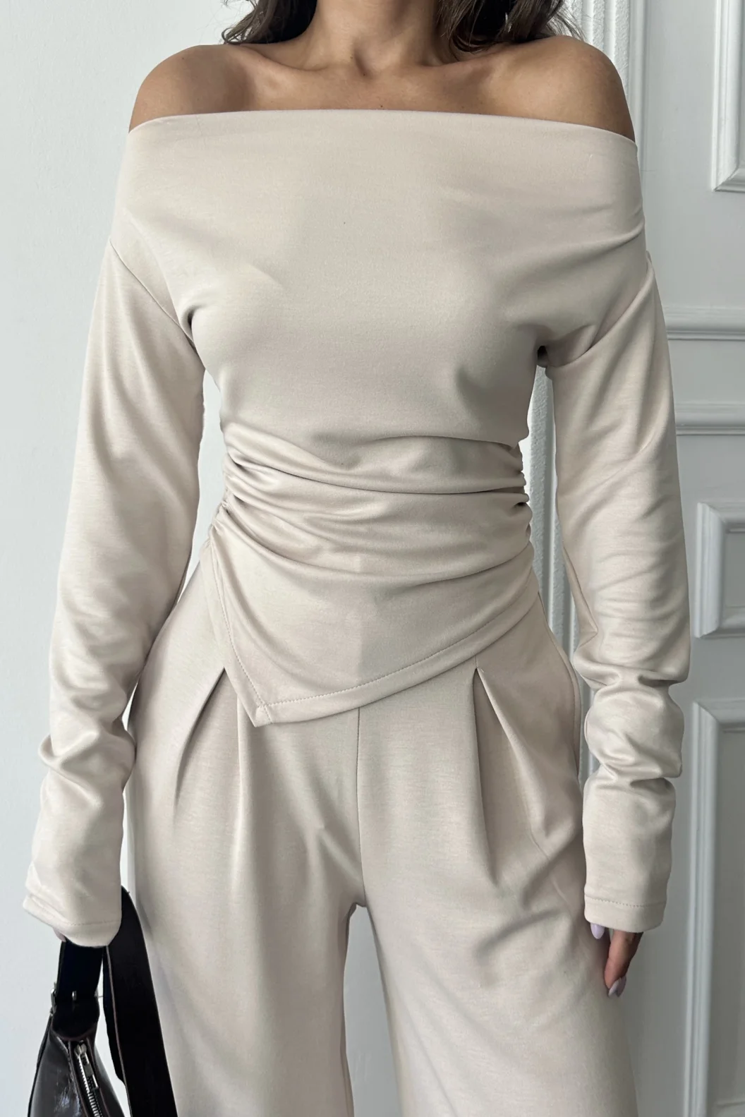 Bej Omuz Detaylı Büzgülü Modal Takım