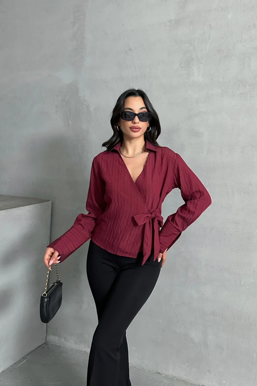 Bordo Yan Bağlamalı Çizgi Desenli Gömlek