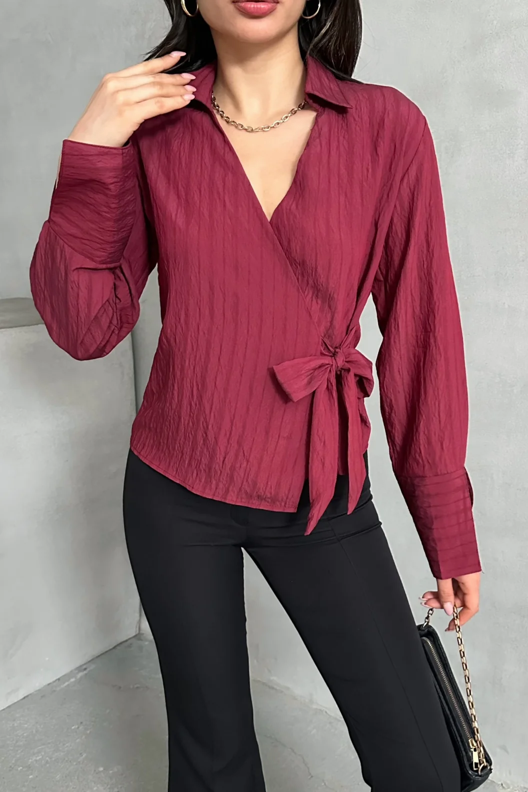 Bordo Yan Bağlamalı Çizgi Desenli Gömlek