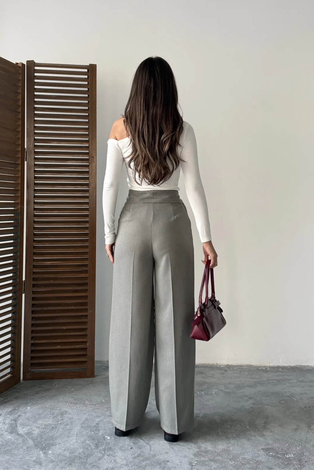 Gri Kemer Detaylı Palazzo Pantolon