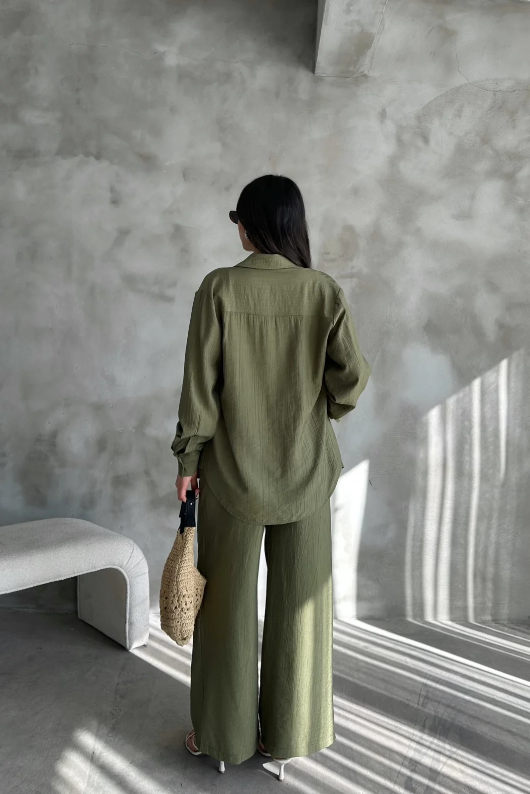 Haki Çilek Gömlek Yırtmaçlı Pantolon Takım