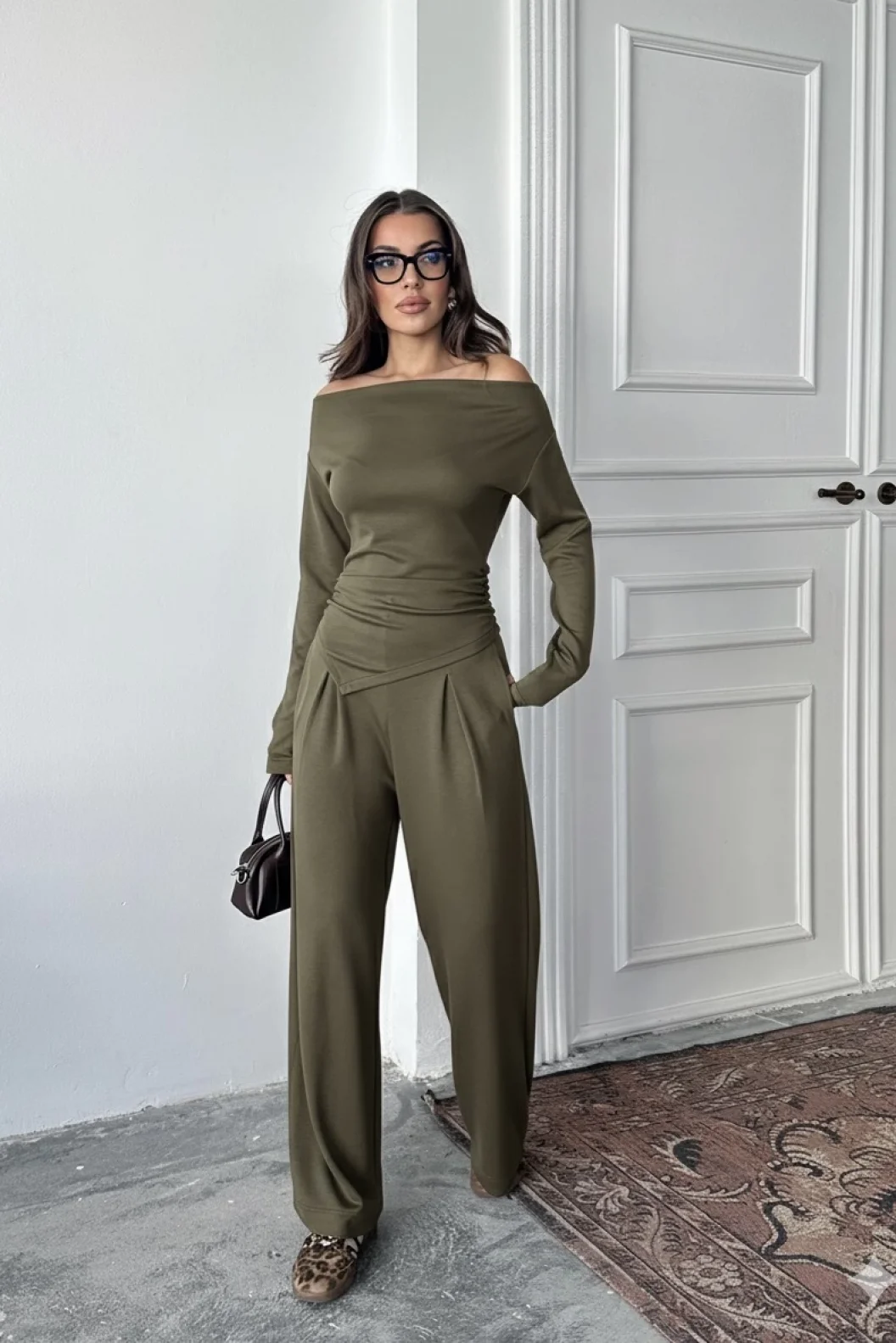 Haki Omuz Detaylı Büzgülü Modal Takım