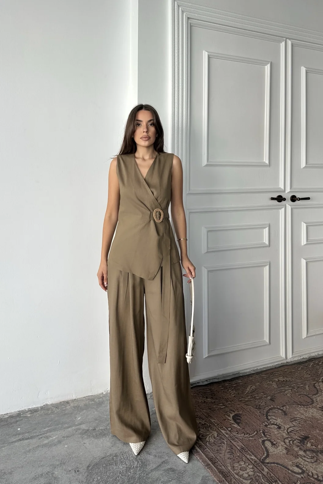 Kahve Keten Tokalı Bağlamalı Yelek Takım