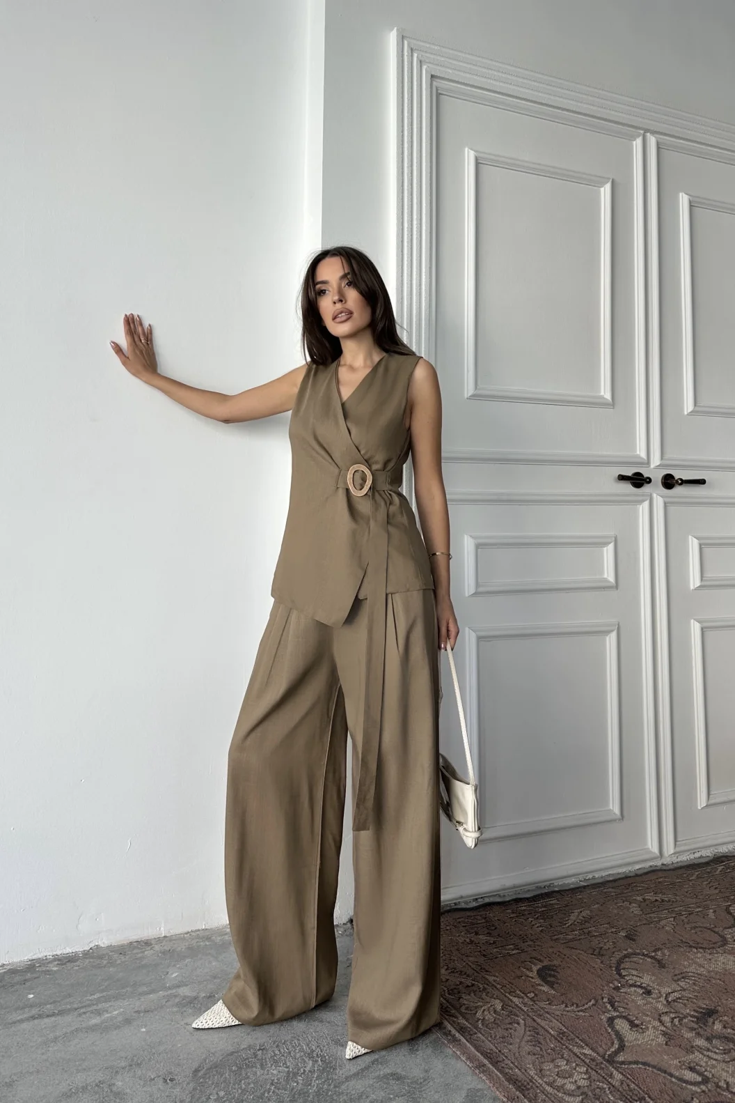 Kahve Keten Tokalı Bağlamalı Yelek Takım