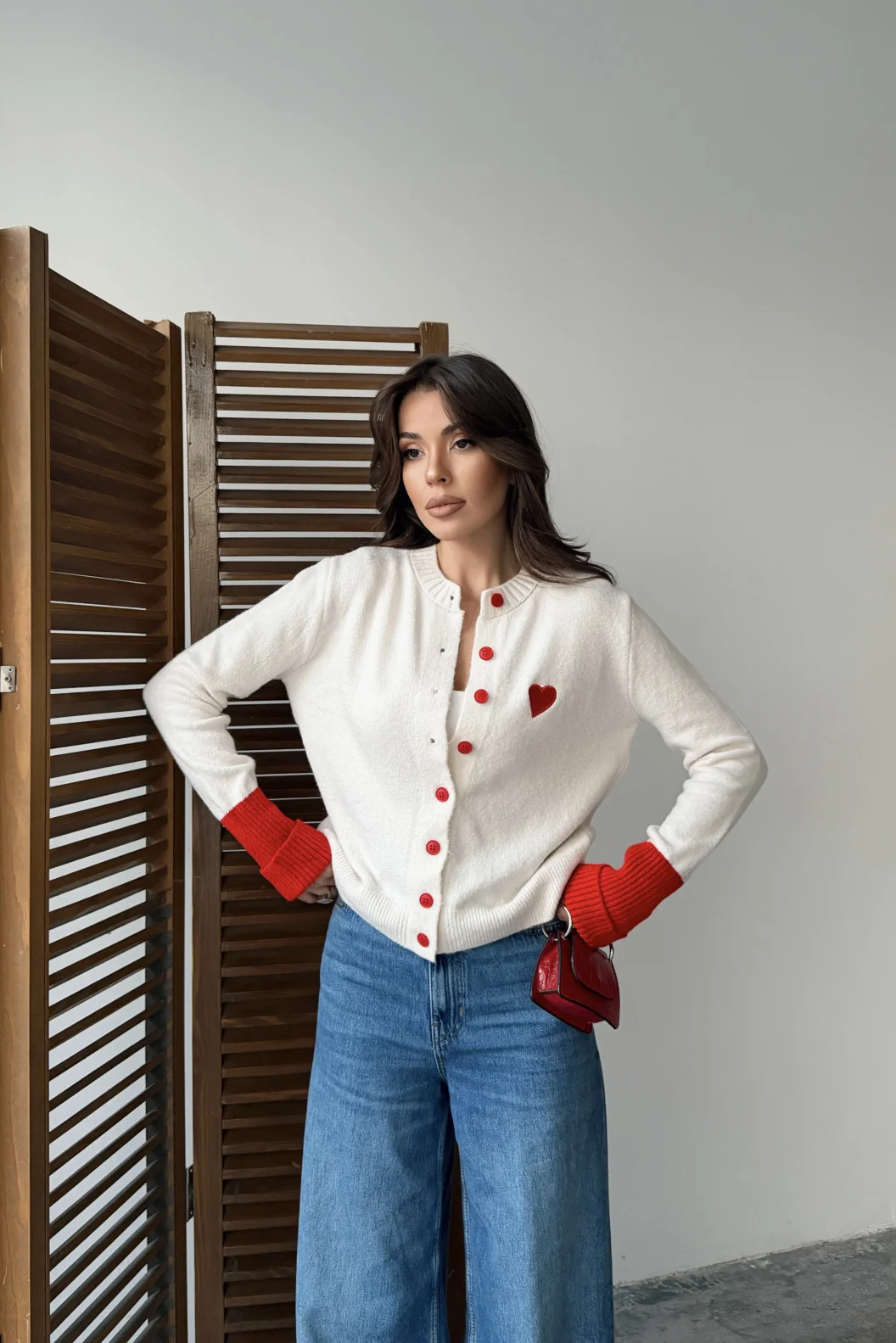 Kalp Detaylı Krem Triko Hırka