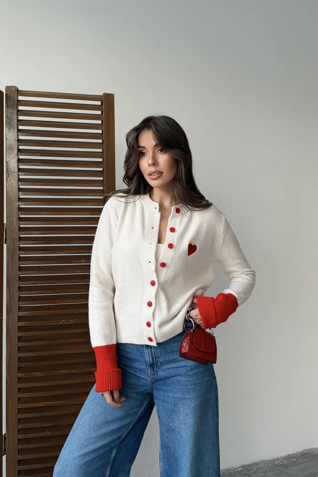 Kalp Detaylı Krem Triko Hırka