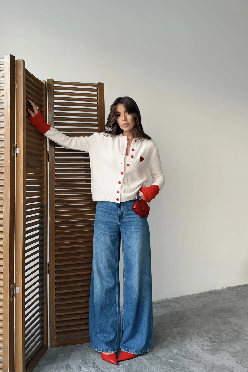 Kalp Detaylı Krem Triko Hırka