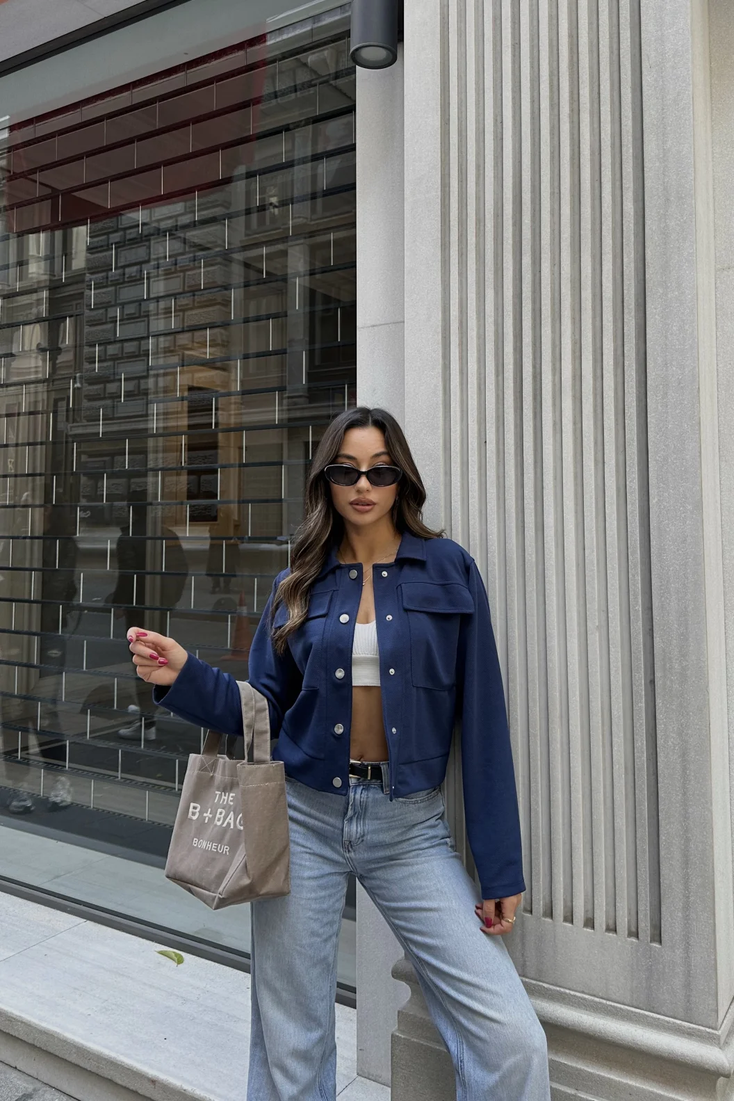 Lacivert Kapak Cepli Kısa Ceket