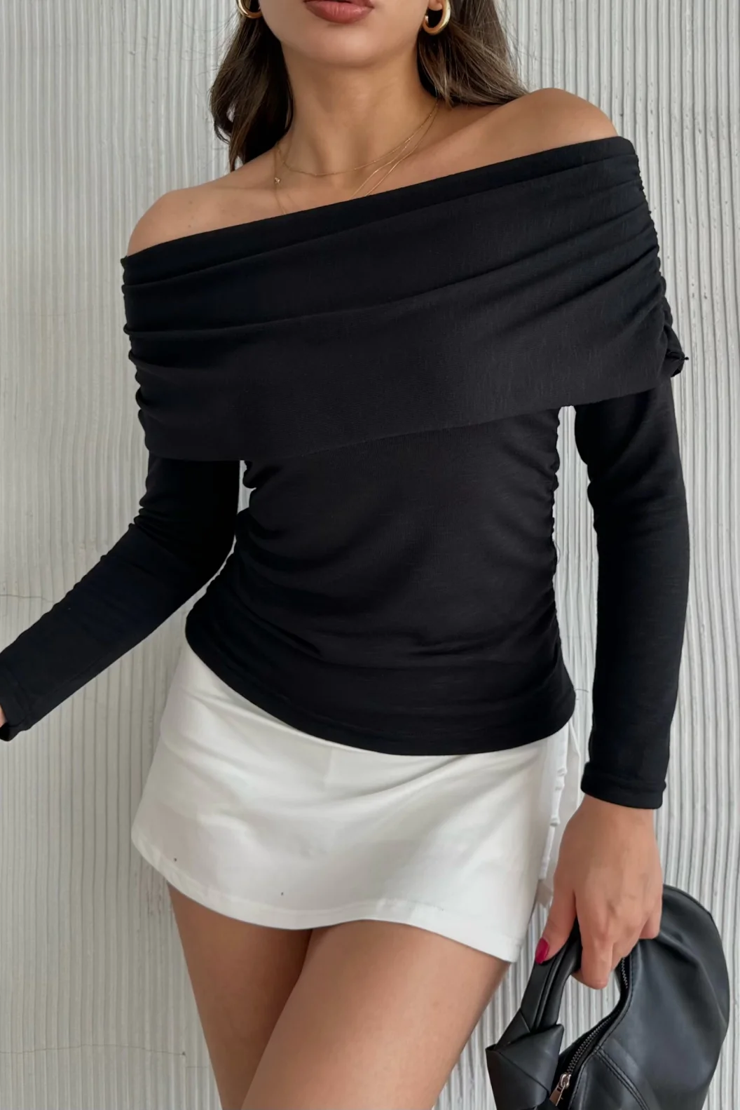 Lacivert Madonna Yaka Bluz