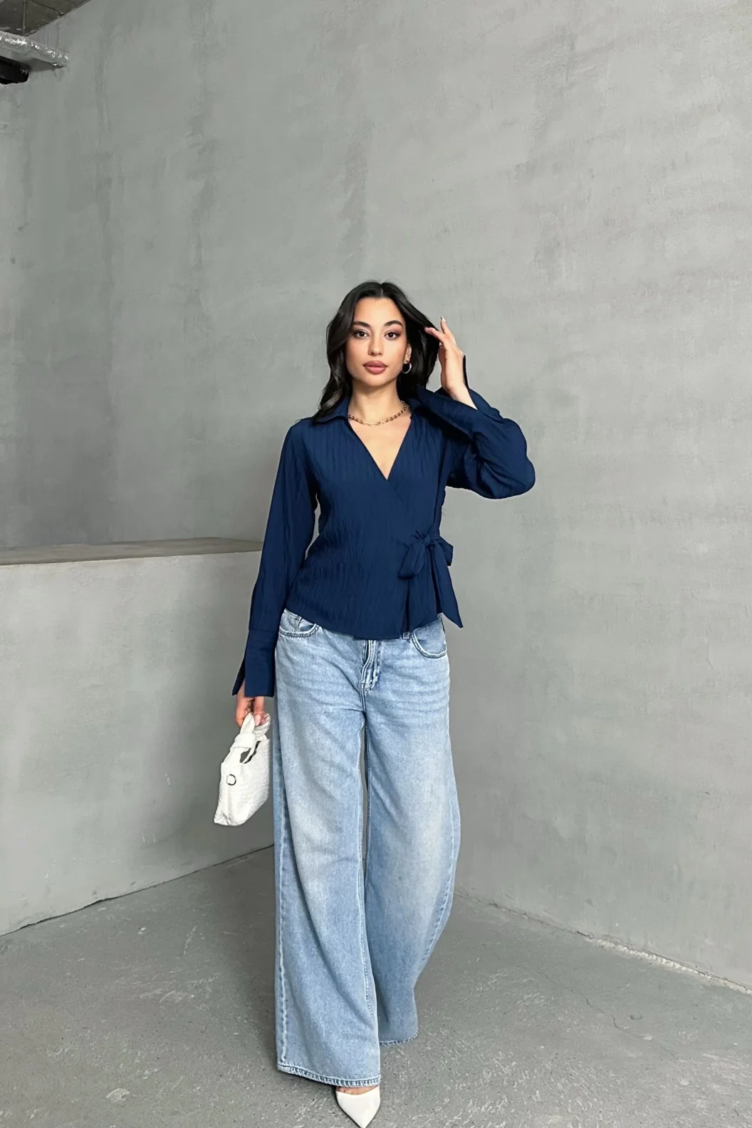 Lacivert Yan Bağlamalı Çizgi Desenli Gömlek