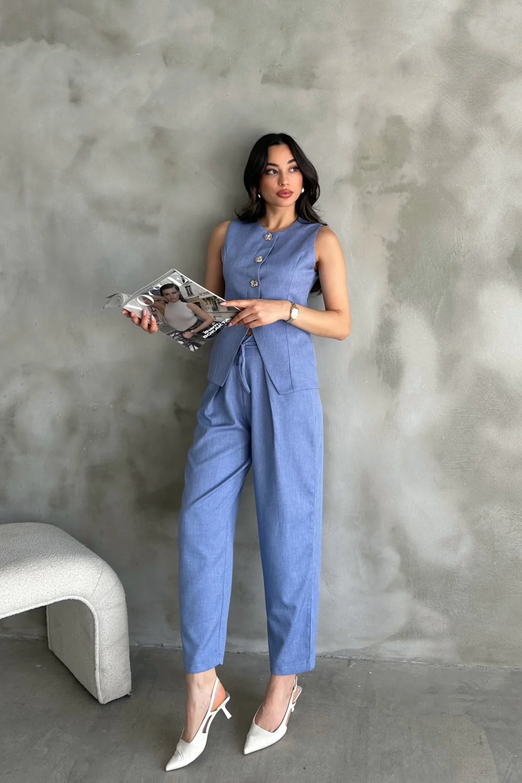 Mavi Altın Düğmeli Yelek Pileli Pantolon Takım