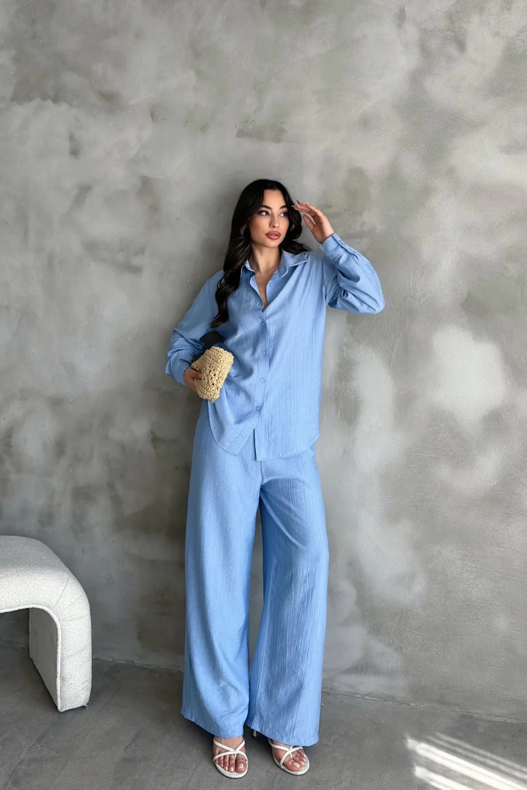 Mavi Çilek Gömlek Yırtmaçlı Pantolon Takım