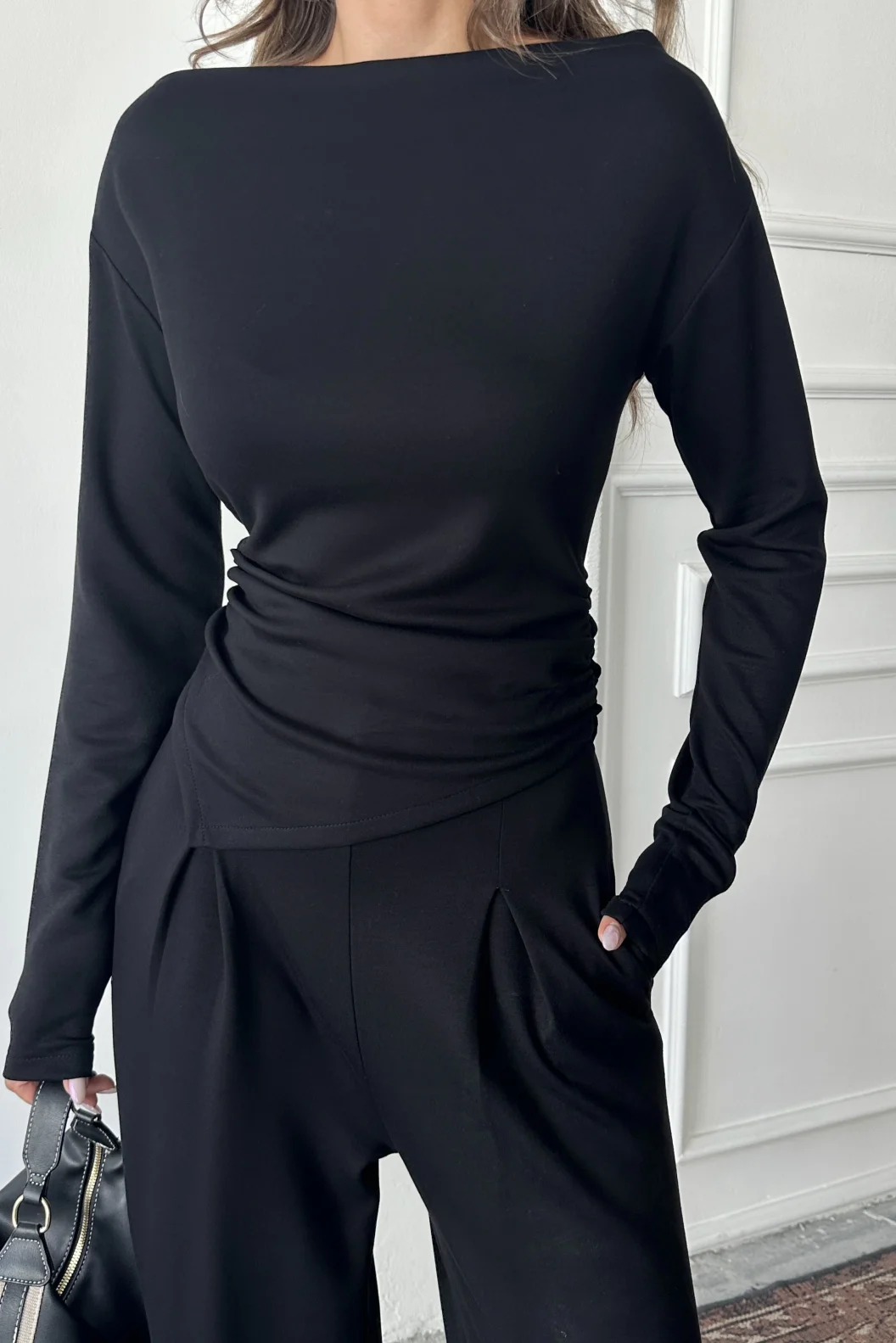 Siyah Omuz Detaylı Büzgülü Modal Takım