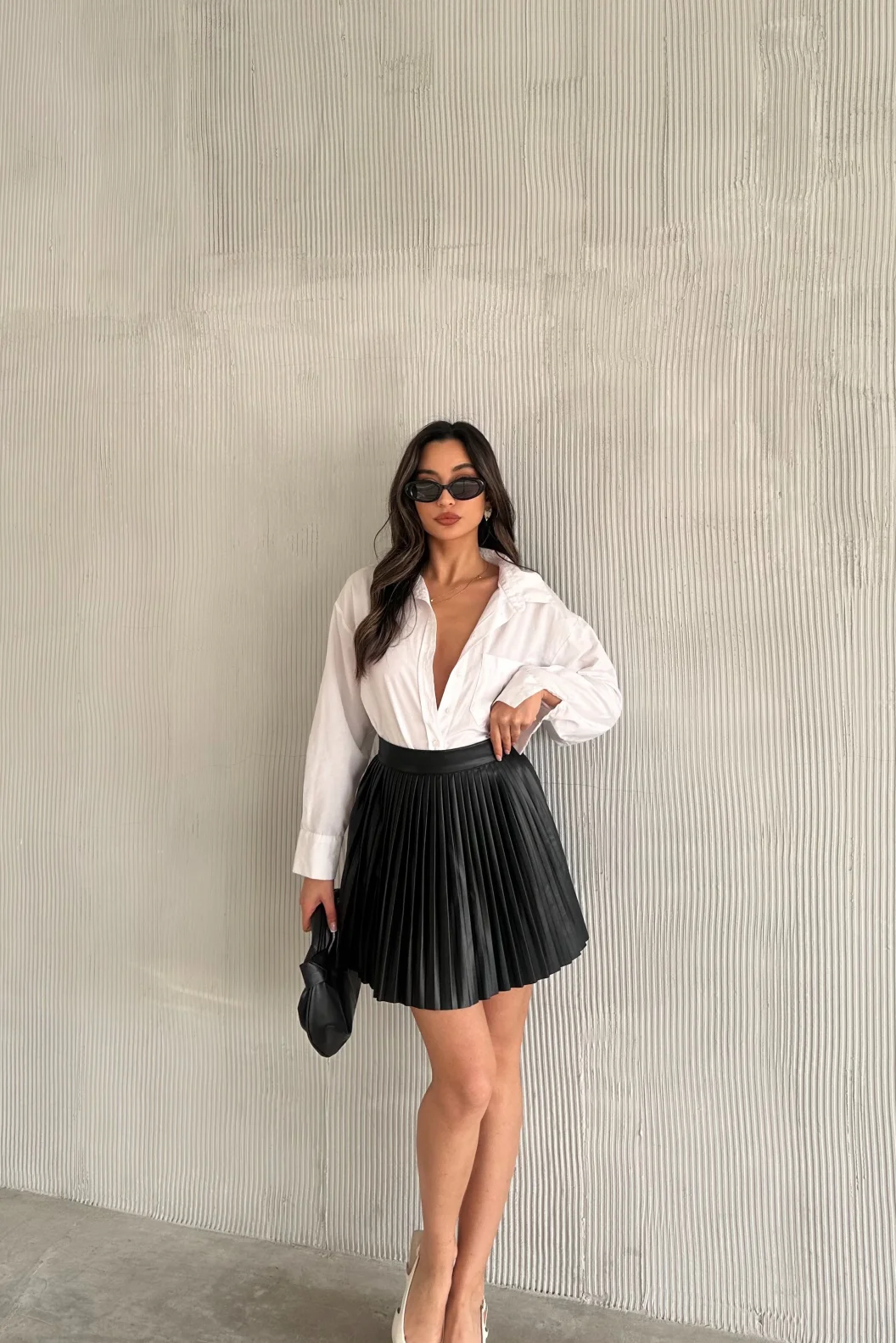 Siyah Deri Pilise Etek