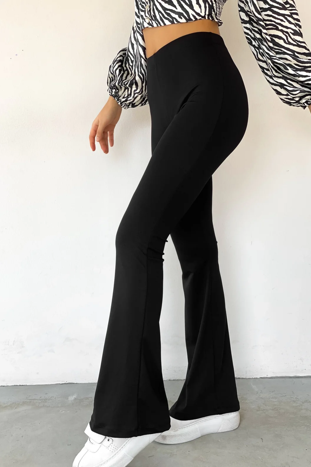 Siyah İspanyol Paça Pantolon