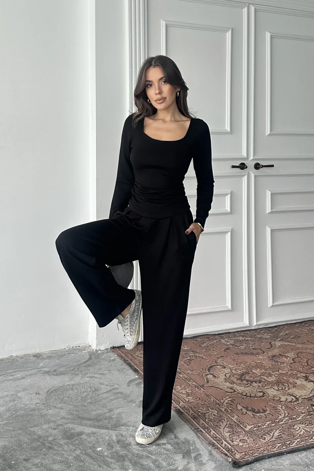 Siyah Kare Yaka Büzgülü Modal Takım