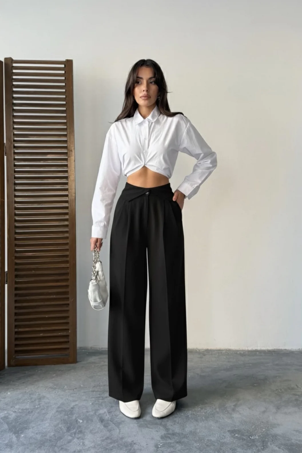 Siyah Kemer Detaylı Palazzo Pantolon