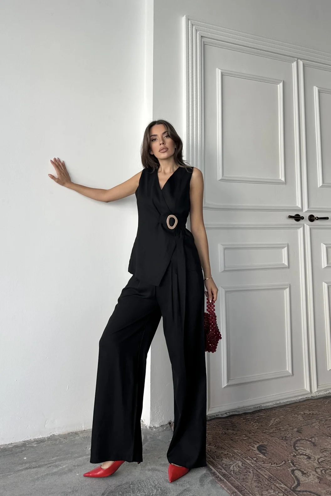 Siyah Keten Tokalı Bağlamalı Yelek Takım