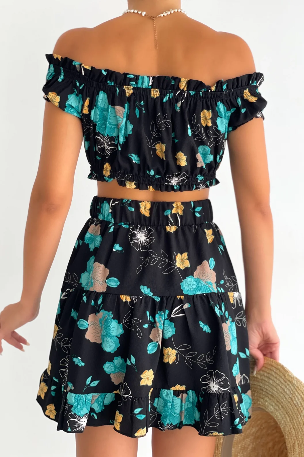 Turkuaz Çiçek Desenli Büstiyer Etek Takım