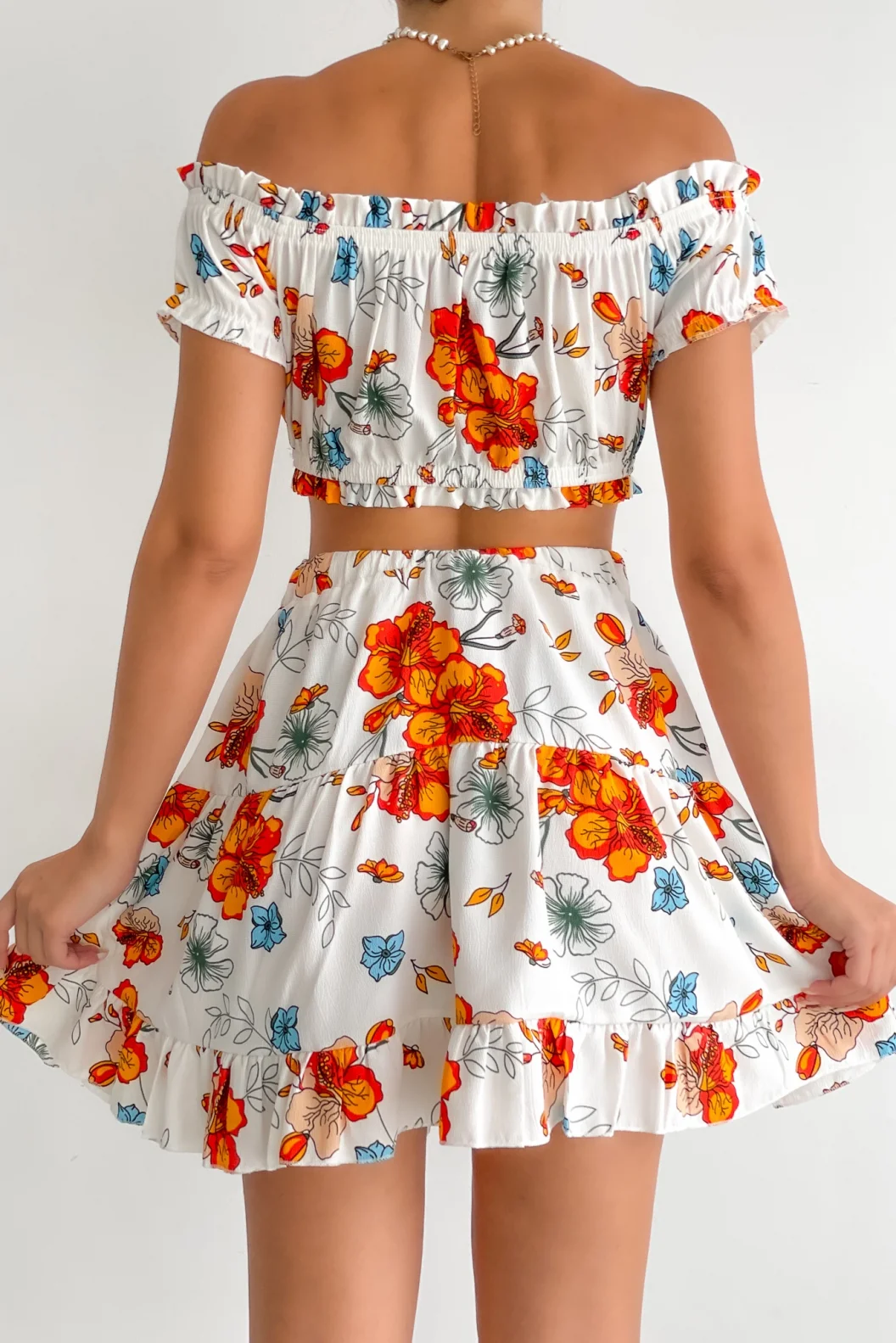 Turuncu Çiçek Desenli Büstiyer Etek Takım