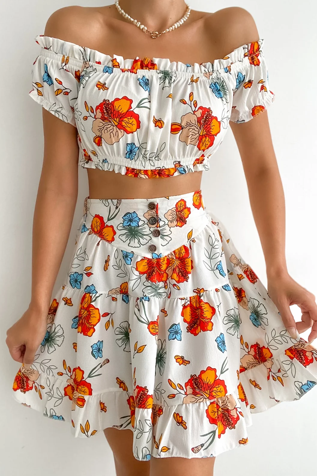 Turuncu Çiçek Desenli Büstiyer Etek Takım