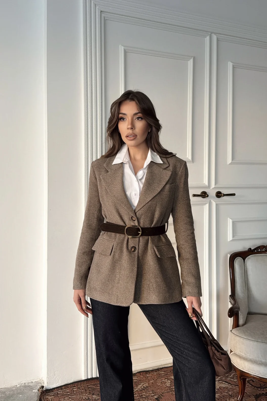 Vizon Yanları Yırtmaçlı Kemerli Ceket