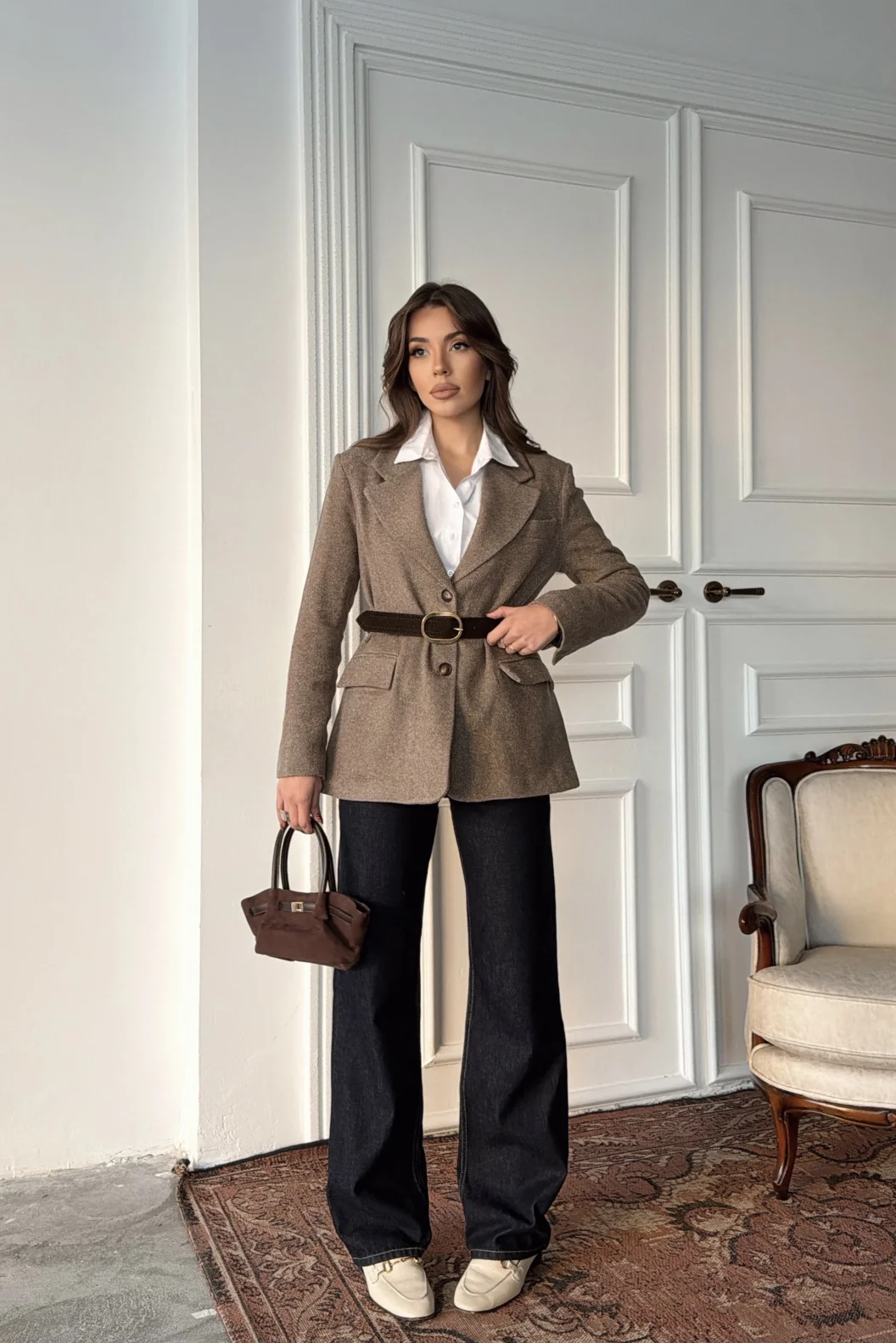 Vizon Yanları Yırtmaçlı Kemerli Ceket