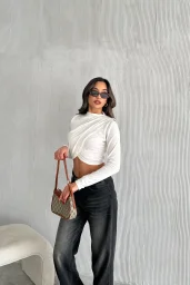 Beyaz Kruvaze Omuz Büzgülü Bluz