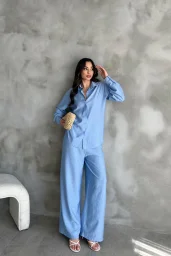 Mavi Çilek Gömlek Yırtmaçlı Pantolon Takım