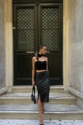 Siyah Önden Yırtmaçlı Deri Kalem Etek