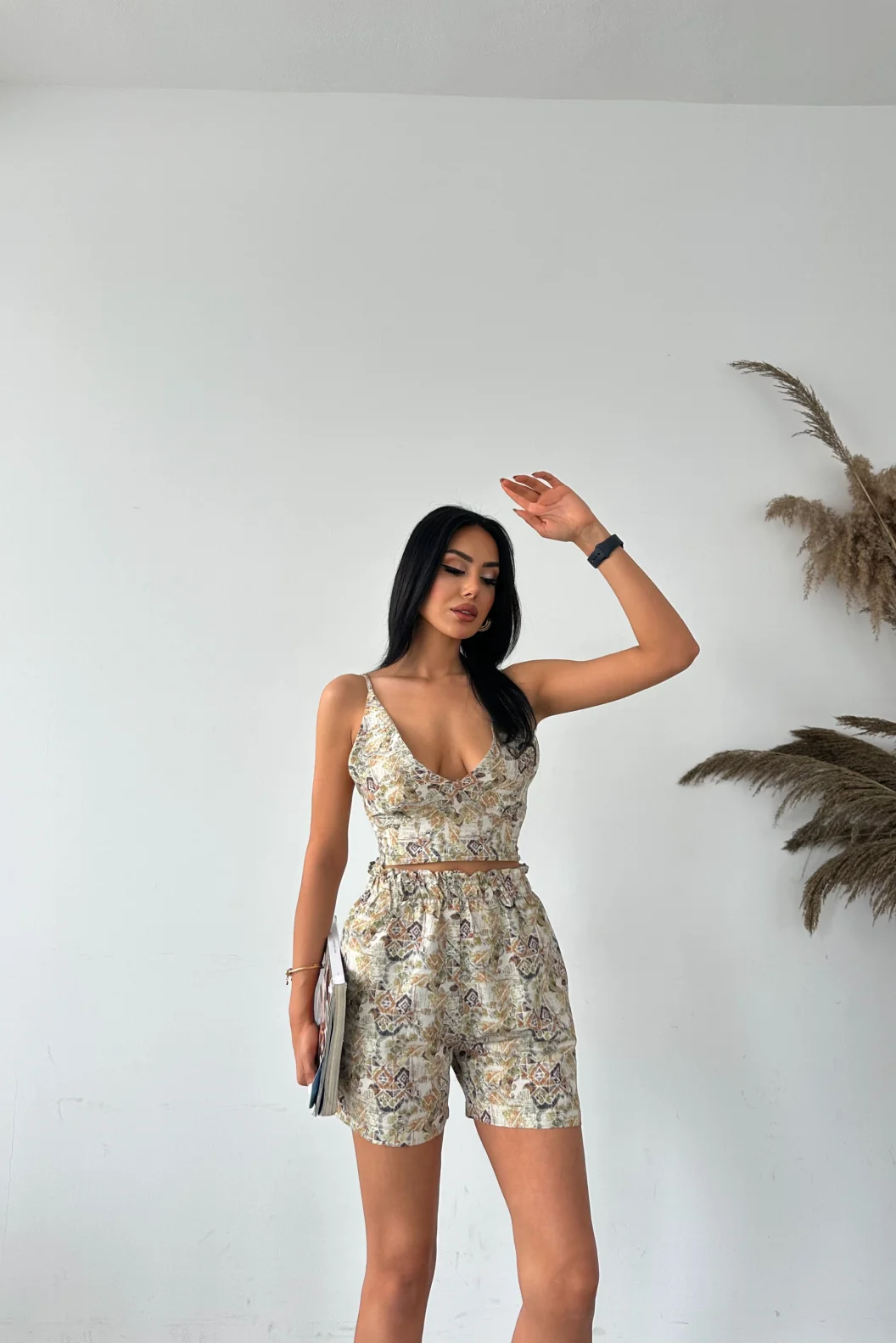 Yeşil Desenli Keten Büstiyer Şort Takım