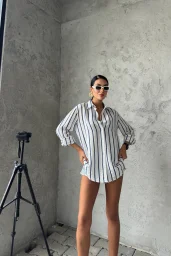 Beyaz Çizgili Oversize Gömlek