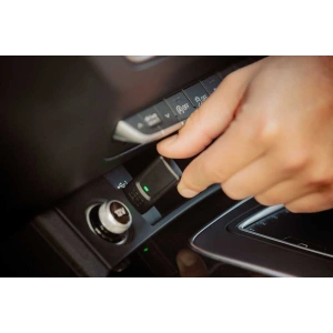 QUADLOCK KABLOSUZ CARPLAY ADAPTORU