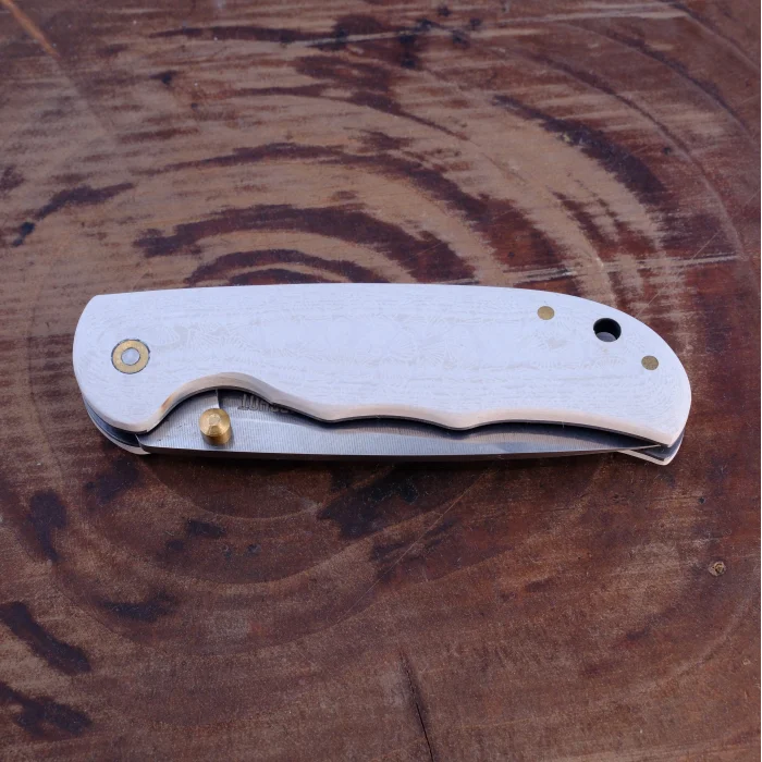 Bigshot S30 Beyaz Mikarta Kabze N690 Paslanmaz Çelik Çakı