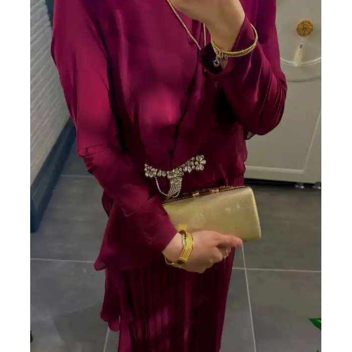 Bordo Taş detaylı pileli abiye