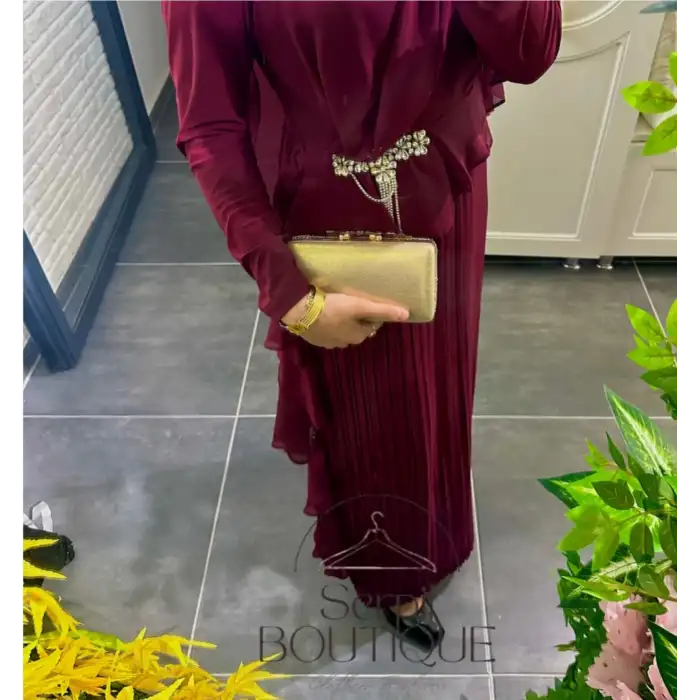 Bordo Taş detaylı pileli abiye