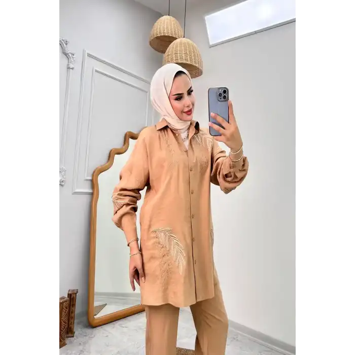 CAMEL Nakış İşlemeli ve Düğmeli Viscon Tensel Kumaş İkili Takım